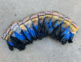 Work Gloves in Large (12 Pairs)