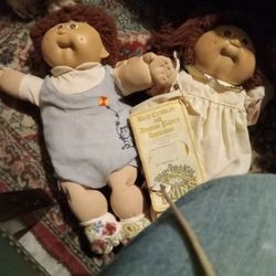 Cabbage Patch Kids Twins With Original BIrth Certificate 
