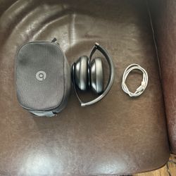 Beats Studio Pro