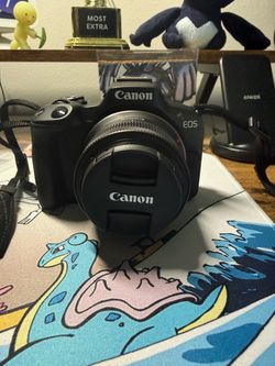 Canon EOS R50