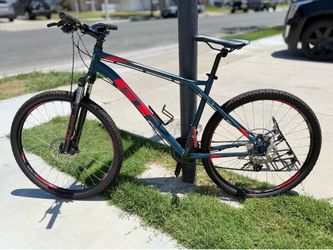 GT Aggressor Pro 27.5” (19”/L Frame)