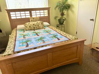 Queen Size Bed with Mattress and Box Spring – $75