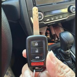Car Keys/ Llaves De Carro
