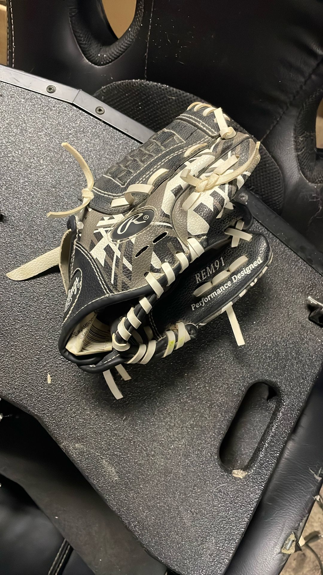 Baseball Glove Rem91