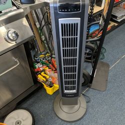 Lasko Tower Fan Oscillates Has Remote New Never Used