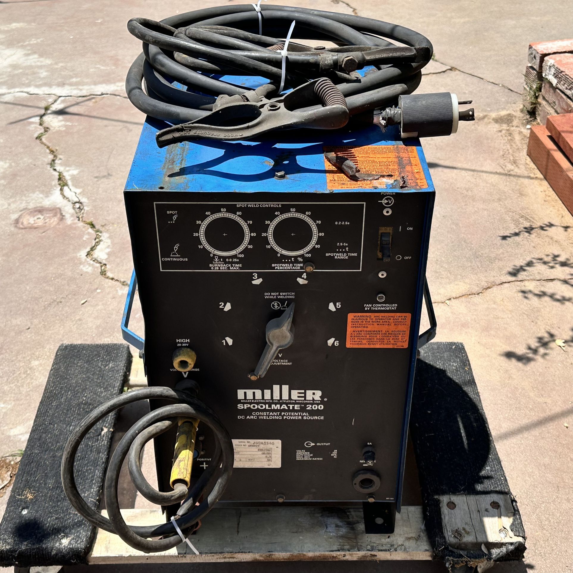 Miller SPOOLMATE 200 Constant Potential DC ARC Welding Power Source