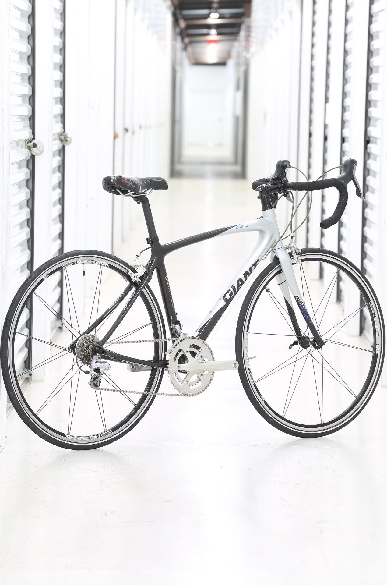 2008 Giant OCR Composite 3 - Small Carbon Road Bike
Shimano 105.