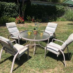 Nice Patio Set $125. Glass Top Table 4 Chairs With All Weather Cushions 