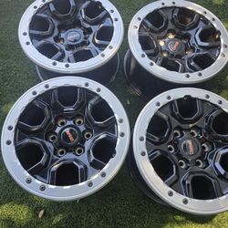 4 GMC SIERRA 17X8 5 WHEELS 