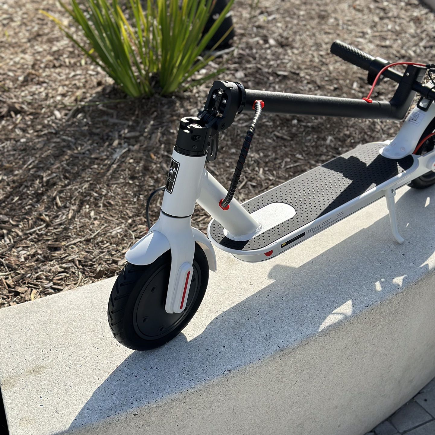 Electric Scooter (white) 