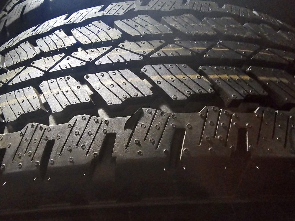 4 NEW BRIDGESTONE TIRES 255-70R17 