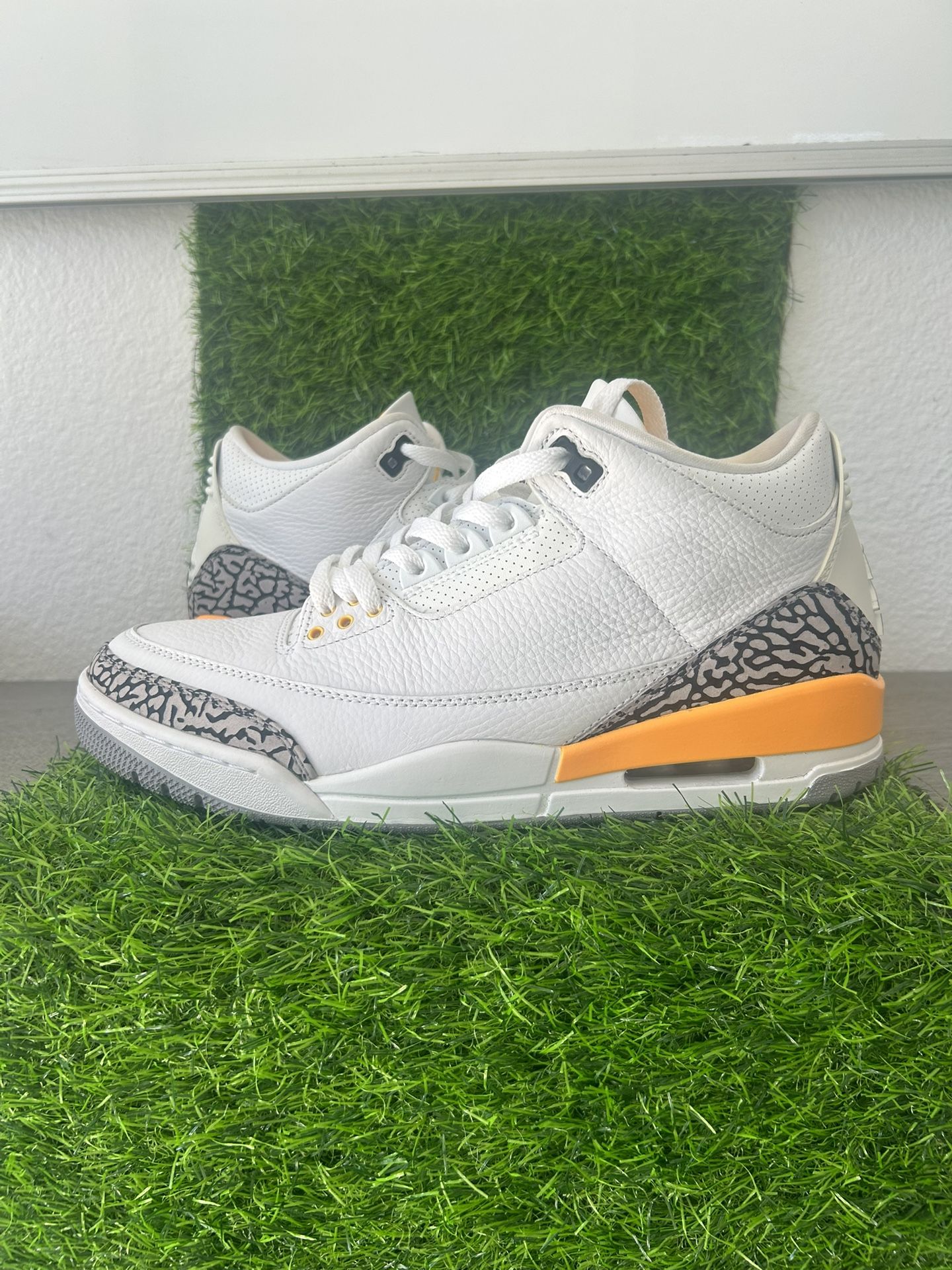 Jordan 3s