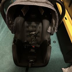 Evenflo Infant Car seat With Base