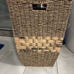 Wicker Hamper 