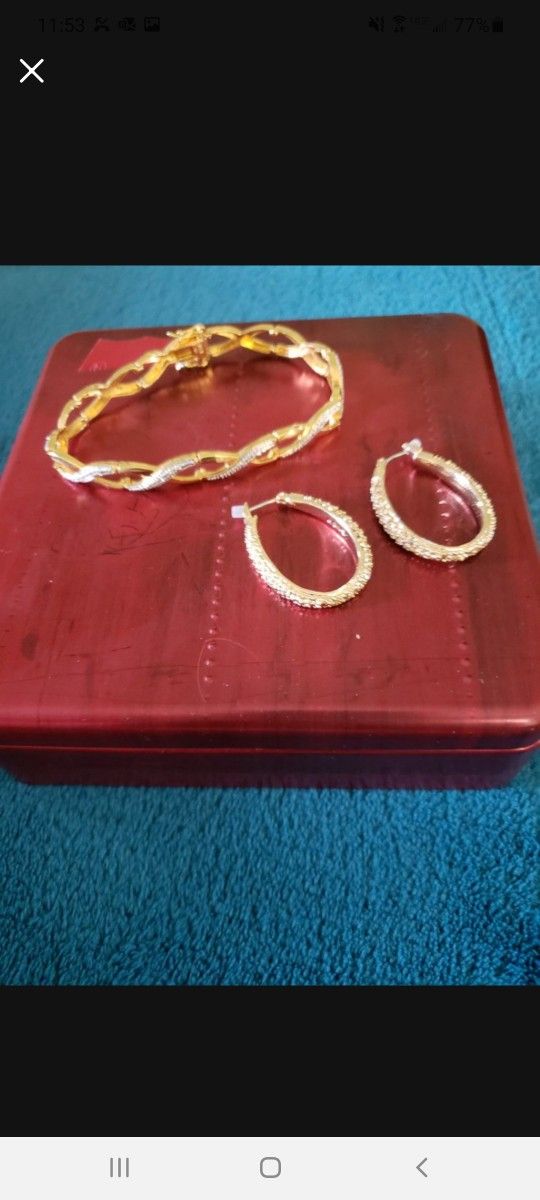 SET DE BRACELET Y ARRACADAS
