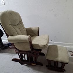 Rocking Chair / Glider Chair