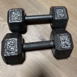 1x 20lb 1x 25lb Dumbbells