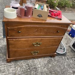 3 Drawer Dresser - Free