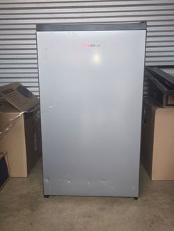 Hisense Mini Fridge