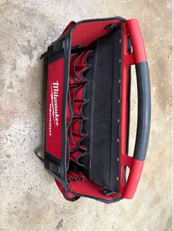 **MILWAUKEE PACKOUT LARGE TOTE**