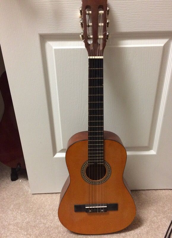 Angelica Guitar model c6-112 1/2