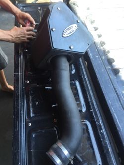 1999 Toyota Tacoma Volant cold air intake with spacer