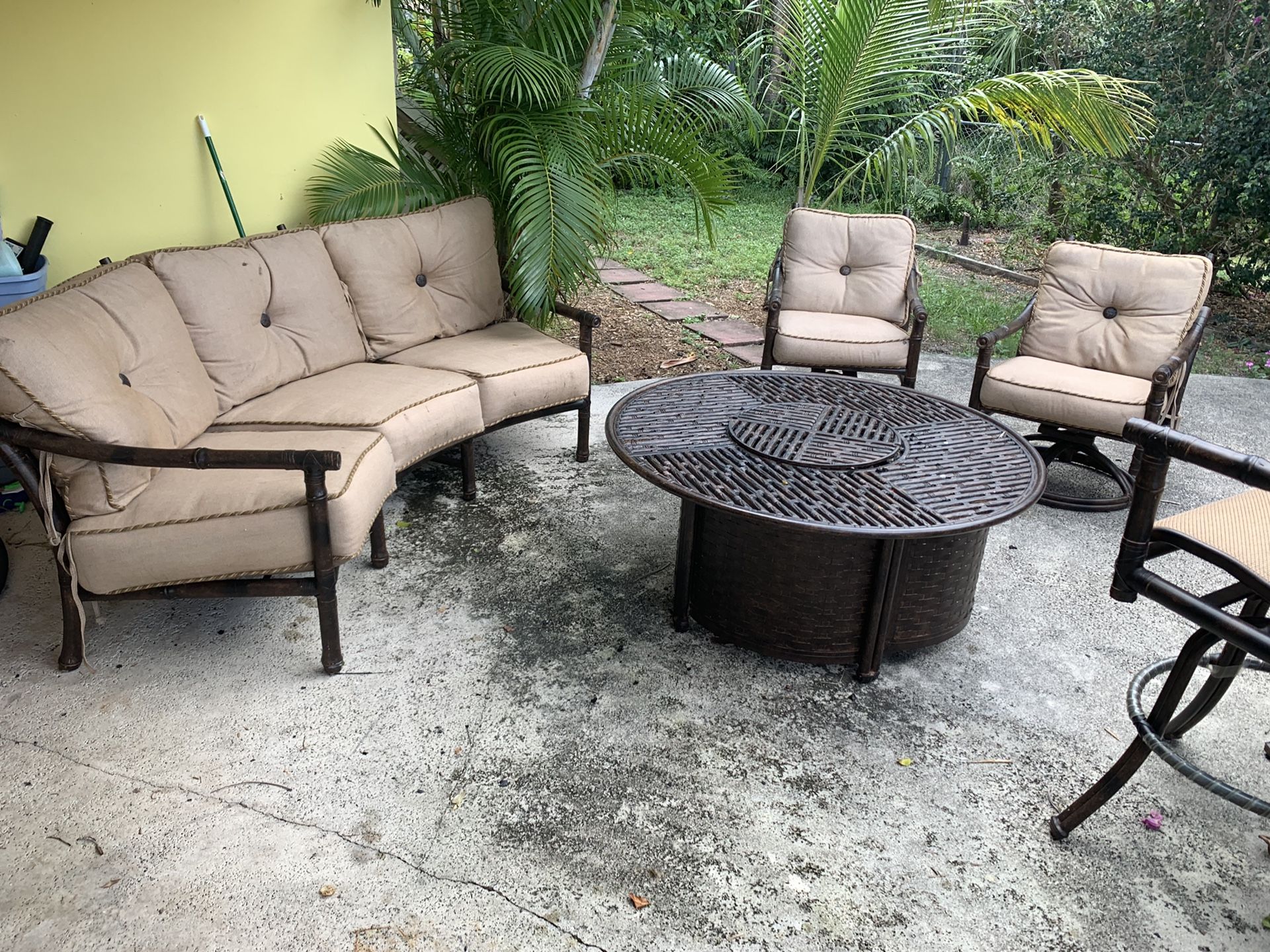 Castelle Patio Furniture - 7 pieces