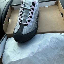 Air Max Men 10 Women’s 11.5