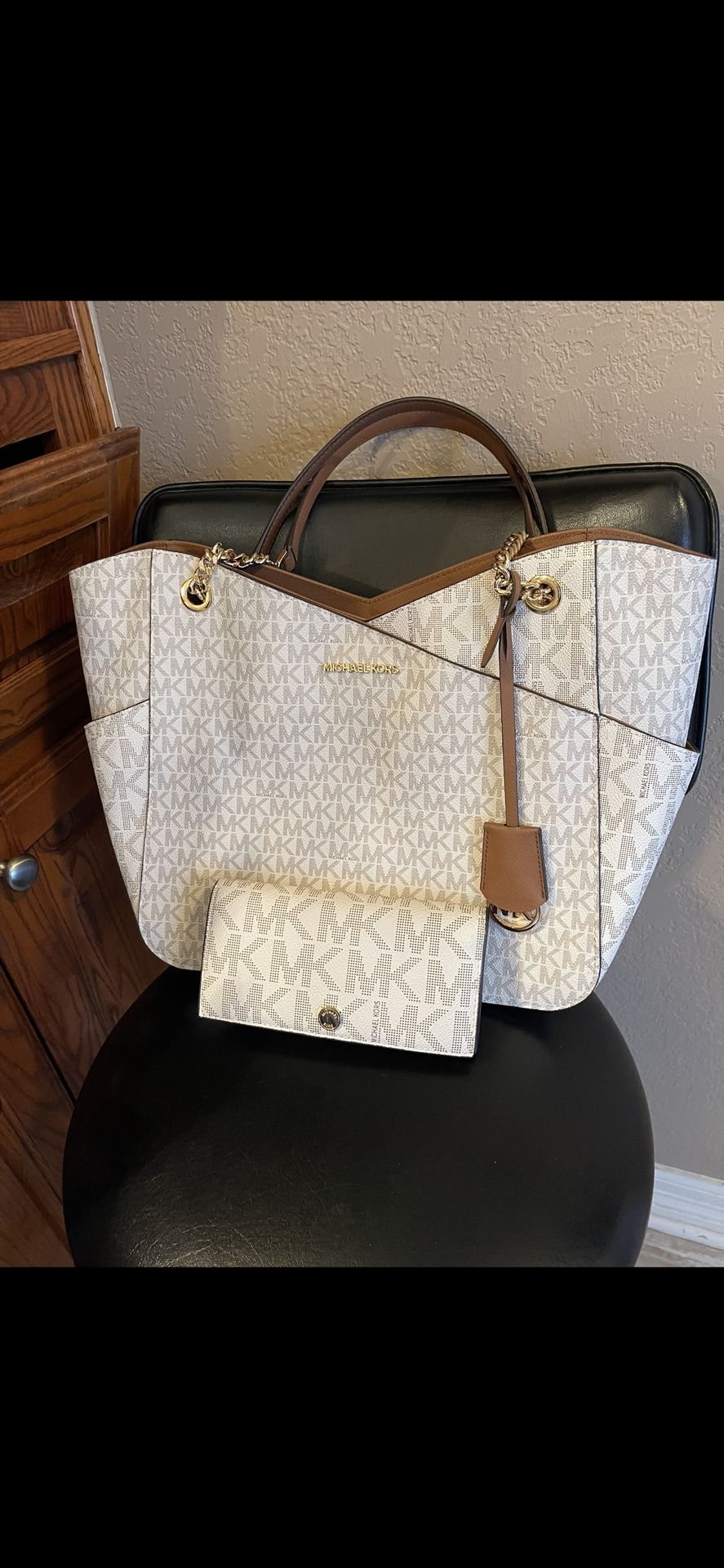 Michael Kors Purse And Wallet