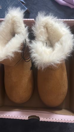 Girl boots