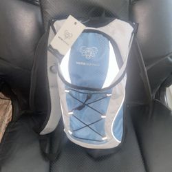 Brand New Water Buffalo Hydration Backpack Camping Hiking 2 Liter Bladder Water Bag