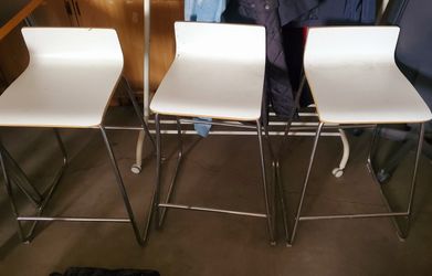 4 Set Of Bar Stools  