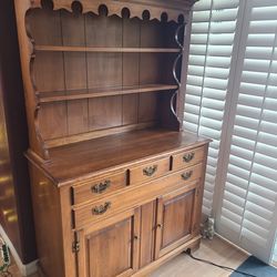 Solid Rock Pine Hutch