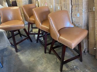 Open box 4 barstools ( swivels)