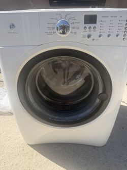 Electrolux Perfect Balance Front Load Washing Machine