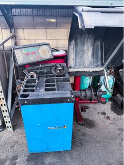 Beissbarth Wheel Balancer