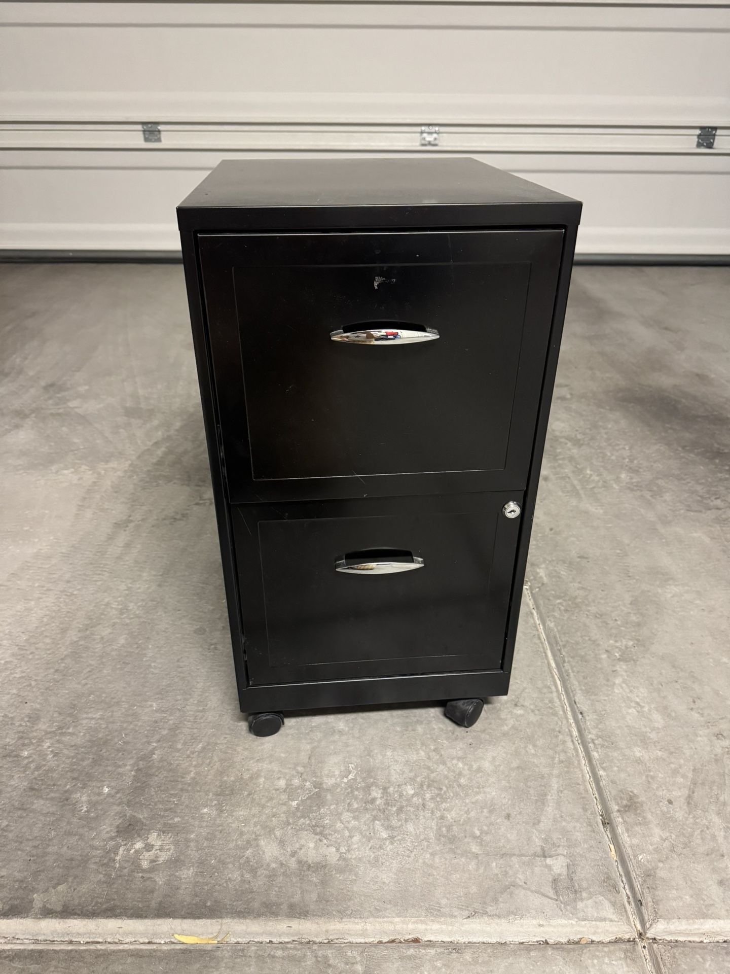 2 Drawer File Cabinet (No Keys )