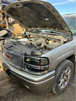 05 Yukón Denali  part out