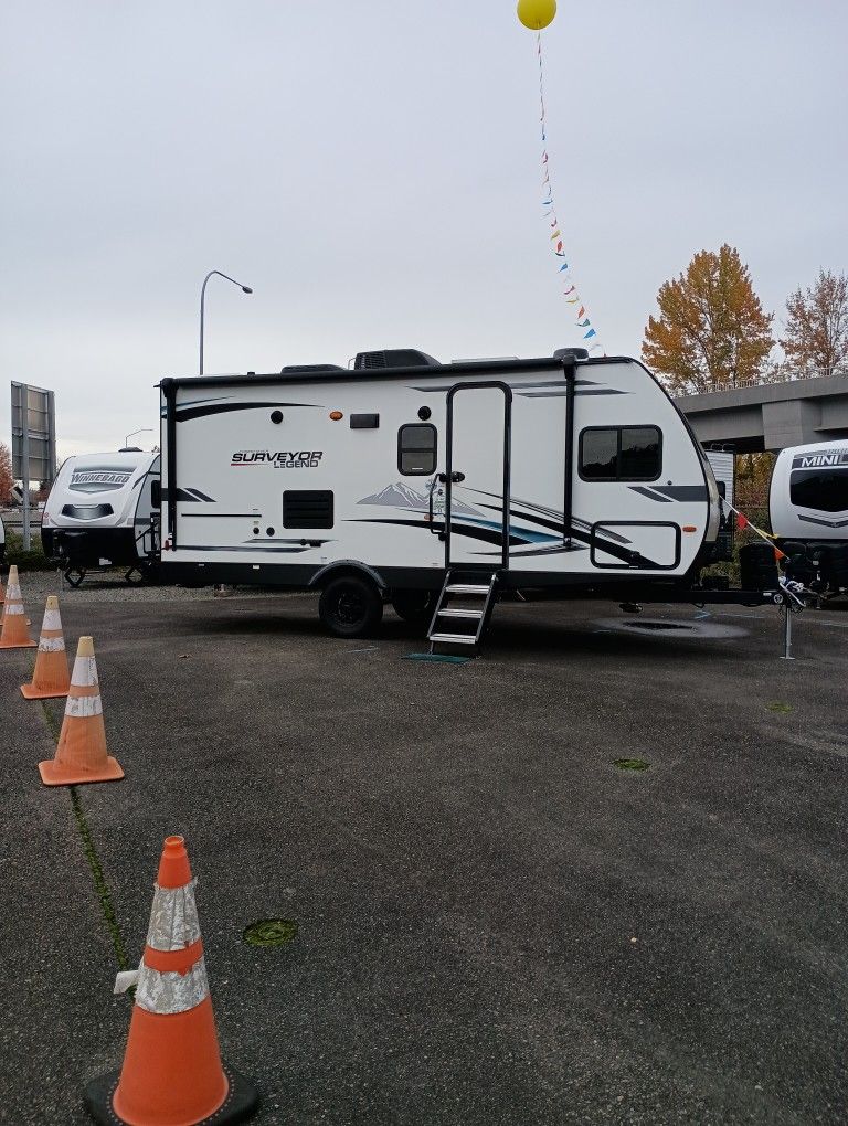 2022 Surveyor Legend 19 ft