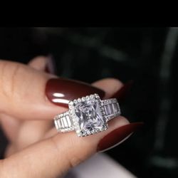 Engagement Ring With Box 