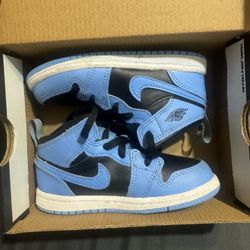 Jordan 1 MID