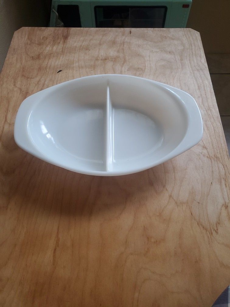 Vintage Pyrex Oval Divided Casserole Dish  #1063  1 1/2 Quart Milk White