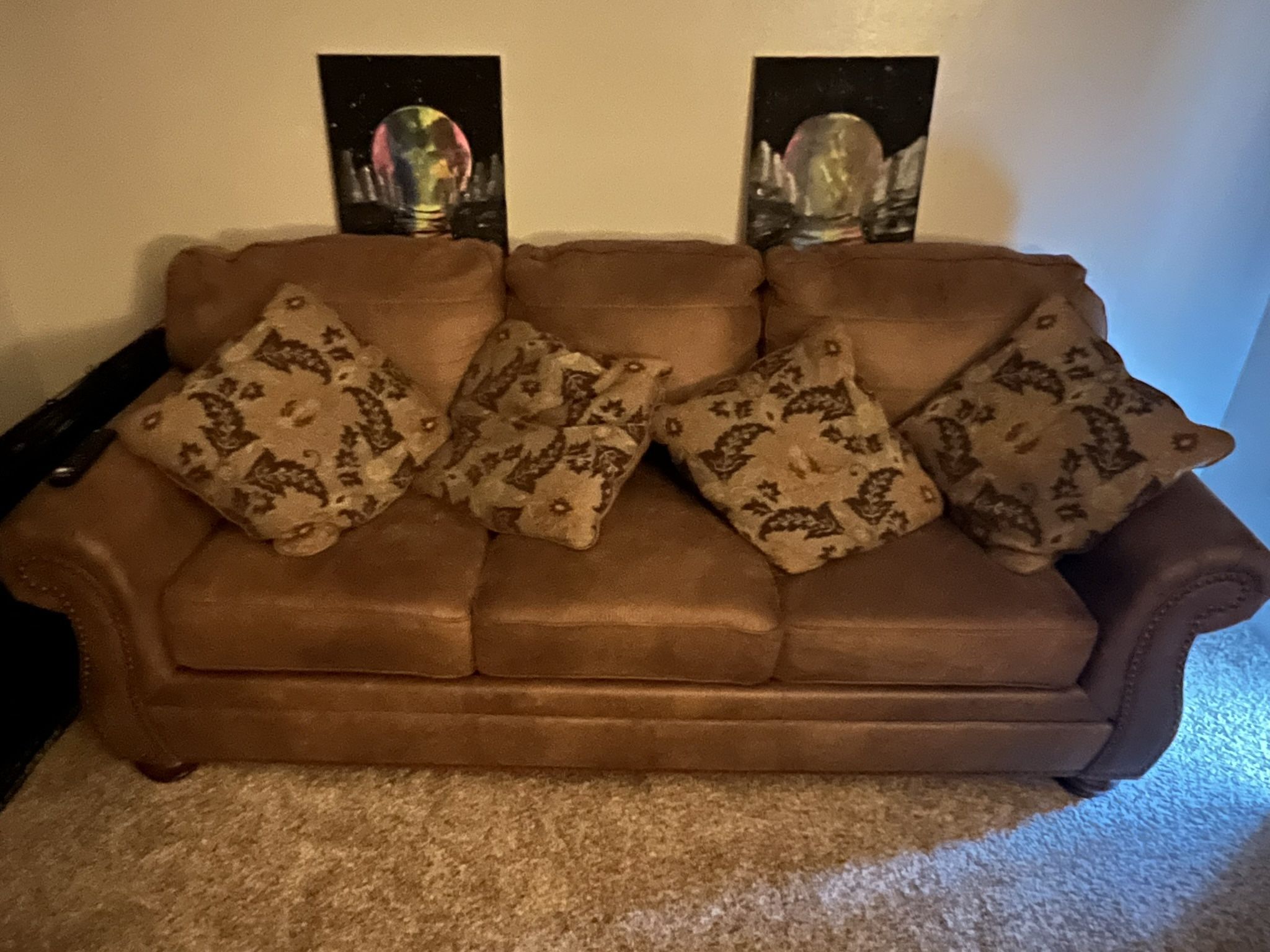 Pull Out Sofa - 600 OBO