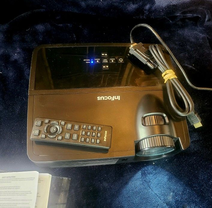 InFocus IN112 Portable DLP Projector, 3D ready, SVGA, 2700 Lumens