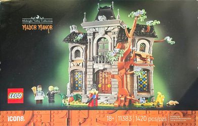 LEGO Icons Mayor Manor Set 11383