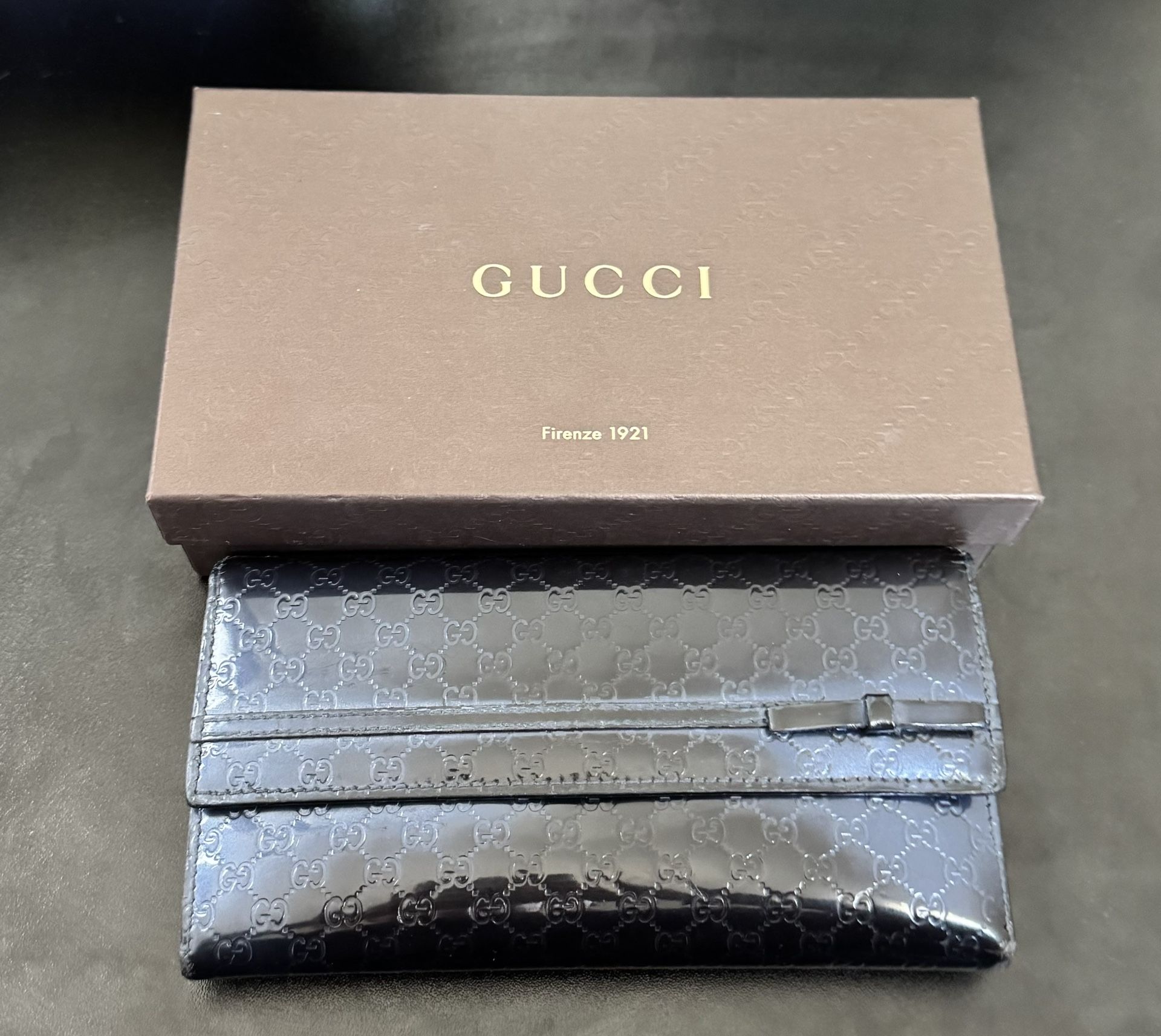 Vintage Gucci Microguccissima Pattern Patent Leather Logo Wallet