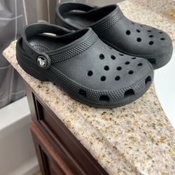 12c Crocs (Black)