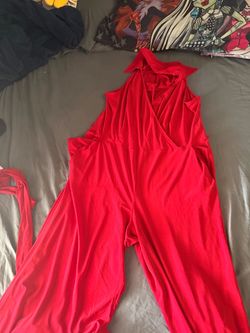Red jumper xl