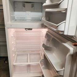 Fridgidaire Refrigerator Freezer Fridge