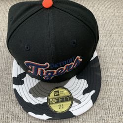 DETROIT TIGERS METALLIC CAMOUFLAGE HAT
